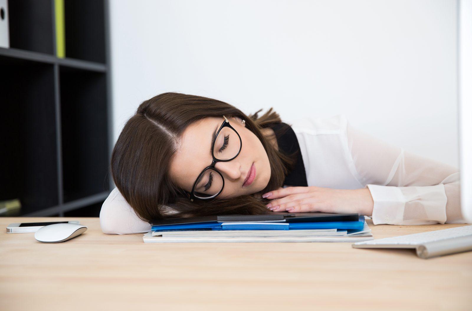 Tel Aviv Workers Find Sweet Spot for Afternoon Naps Amid Heat
